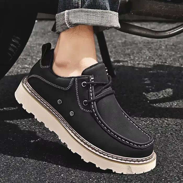 Chaussures de travail tendance pour hommes, à lacets, confortables, plates, style Oxford, rétro britannique, décontractées, à semelle épaisse et rehaussée