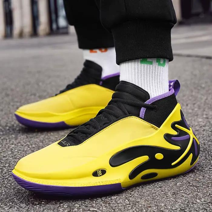Chaussures de basketball pour hommes en promotion