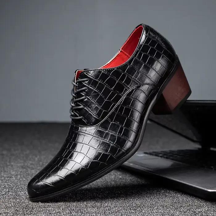 Chaussures de luxe homme en cuir verni bout pointu semelle en caoutchouc et intérieure en EVA pour mariage et événements sociaux