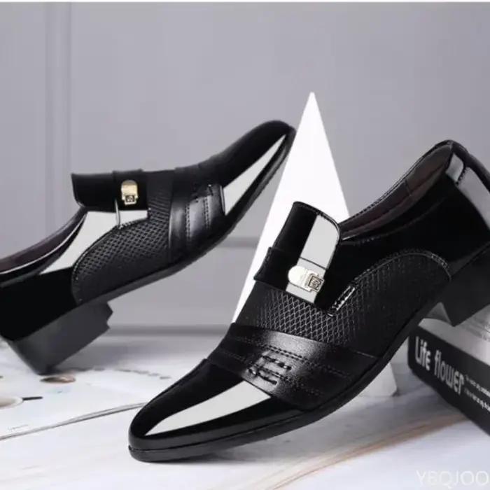 Chaussures provoqué en cuir à enfiler pour hommes