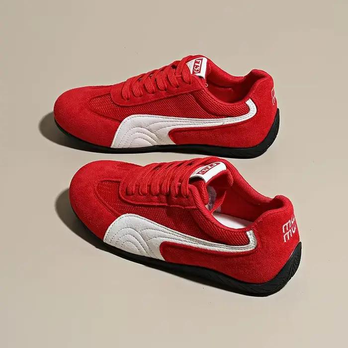 Chaussures de course rouges Deqin pour femmes, nouvelles chaussures de sport décontractées respirantes en maille Agan, surface en cuir Apple, semelle intérieure en polyuréthane K05-1