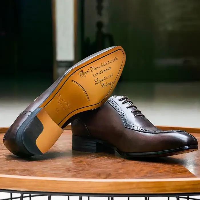 Chaussures provoqué pointues en cuir véritable pour hommes