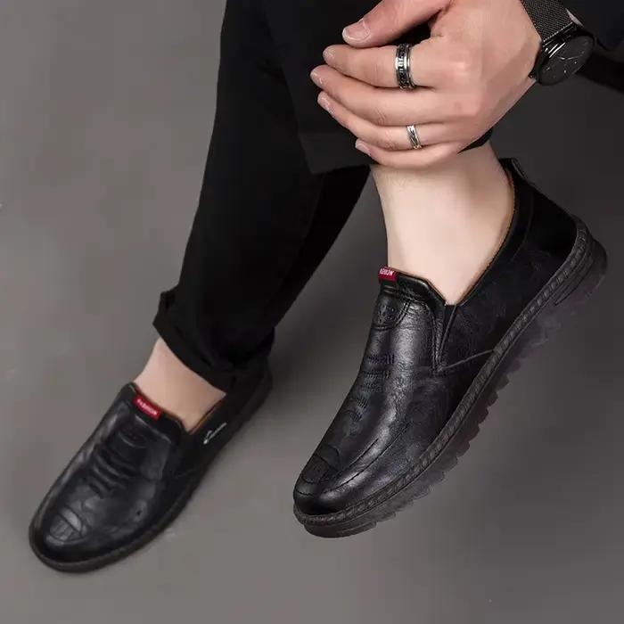 Chaussures en cuir pour hommes chaussures décontractées sans lacet en cuir souple semelle souple chaussures respirantes chaussures en cuir souple texturées à la mode
