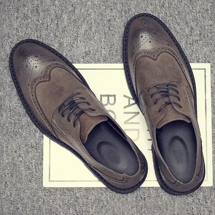 Chaussures Oxford à bout d'aile pour hommes faites à la main