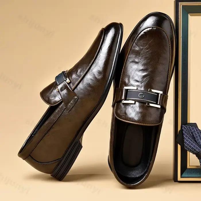 Chaussures en cuir pour hommes 2025 nouvelles chaussures décontractées d'affaires de haute qualité hommes mocassins printemps automne chaussures habillées de luxe de créateur taille 39-44