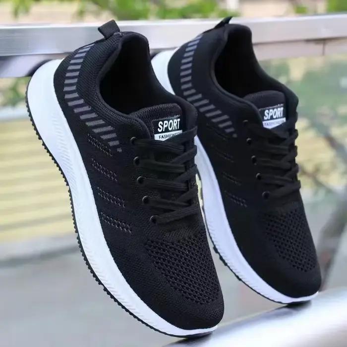 Chaussures de course décontractées pour hommes, chaussures de sport plates, design antidérapant, gris, noir, à la mode, à bas prix, extérieur, 2025