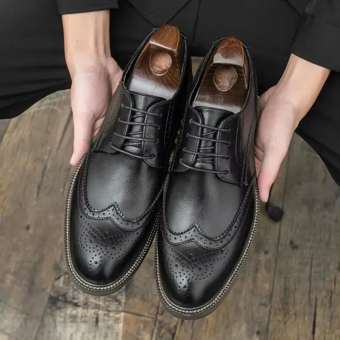 Chaussures Oxford à bout aile en cuir gris faites à la main pour hommes