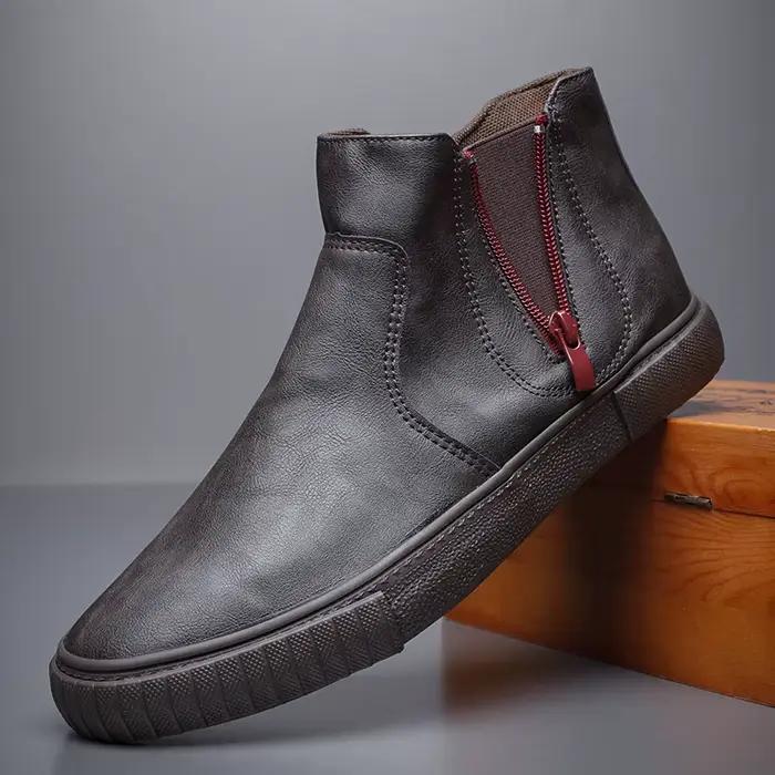 Nouveaux hommes en cuir chaussures de mode haut décontracté Version coréenne résistant à l'usure mocassins concepteur loisirs chaussures vulcanisées SS21827