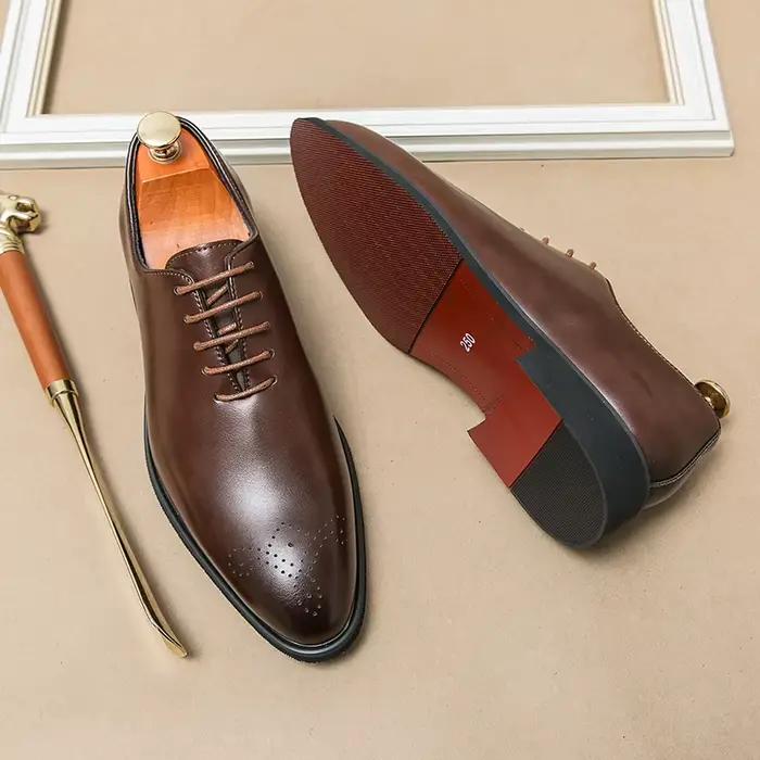 Chaussures à fond plat pointu pour hommes