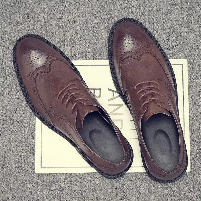 Chaussures Oxford à bout d'aile pour hommes faites à la main
