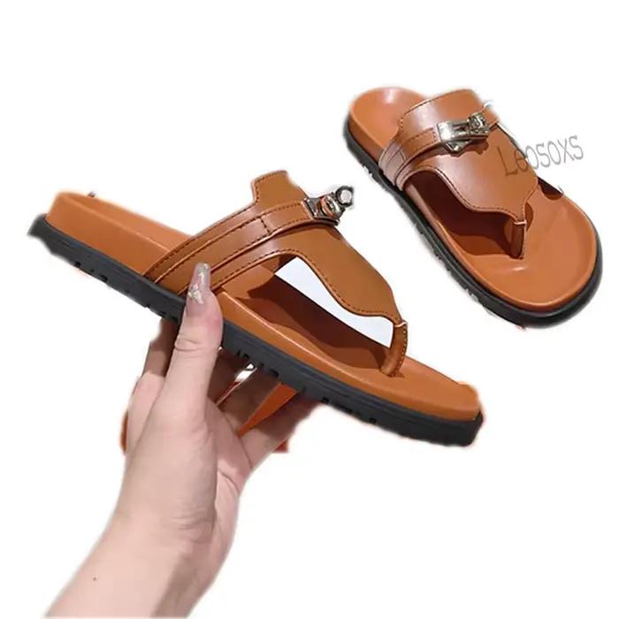 Tongs pour couples, Nouvelles sandales plates polyvalentes été 2026 pour hommes et femmes