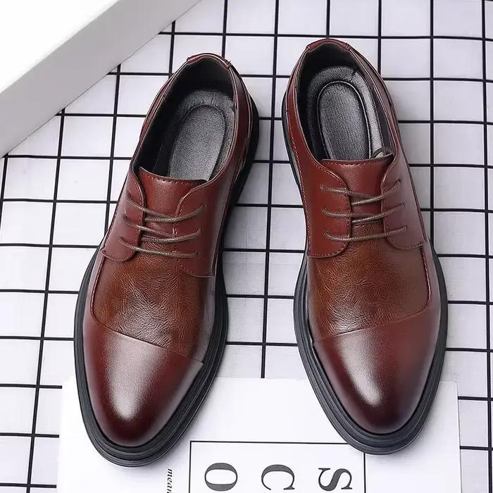 Chaussures en cuir noir pour hommes