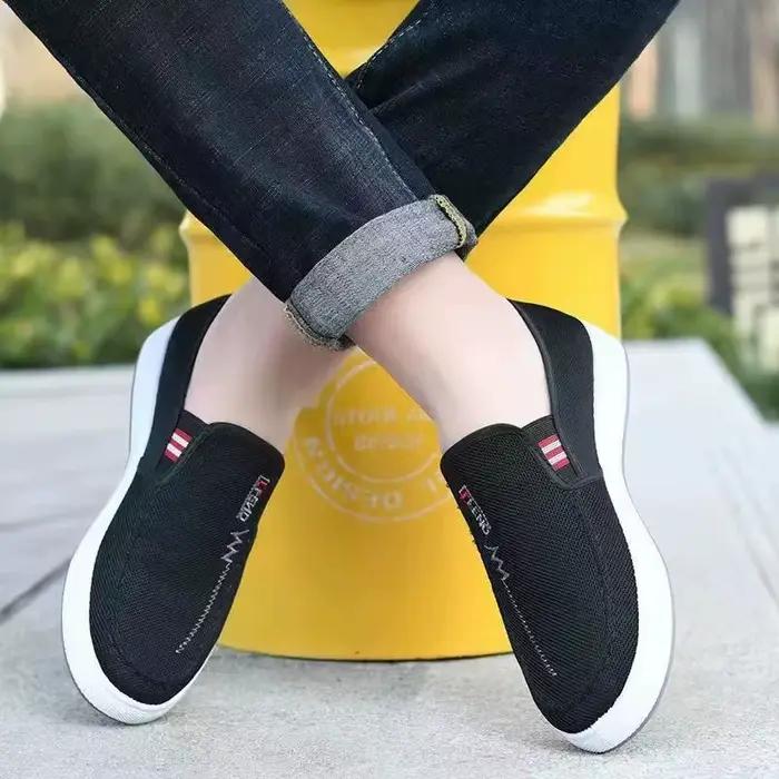 Chaussures en toile de titane à l'offre elles souples pour hommes