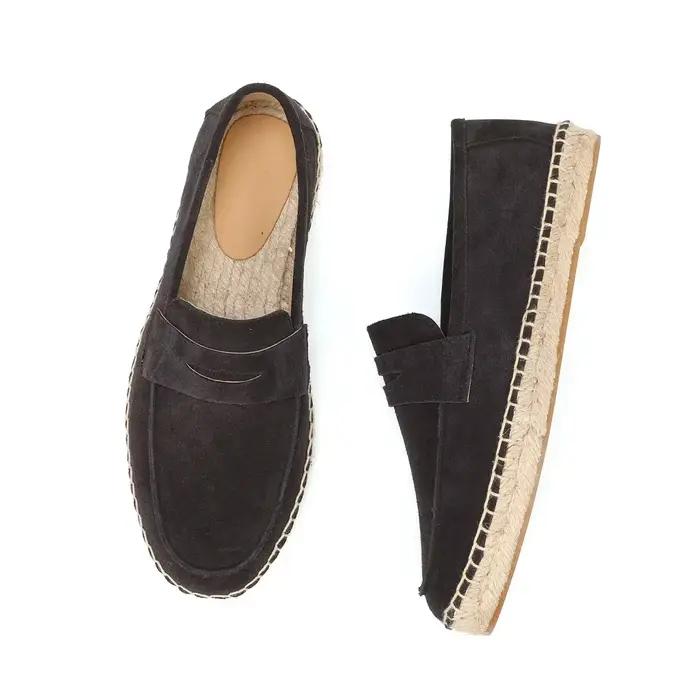 Mode hommes chaussures décontractées daim en cuir véritable hommes Slip-on léger confortable conduite mocassins mocassins hommes fête de mariage plat
