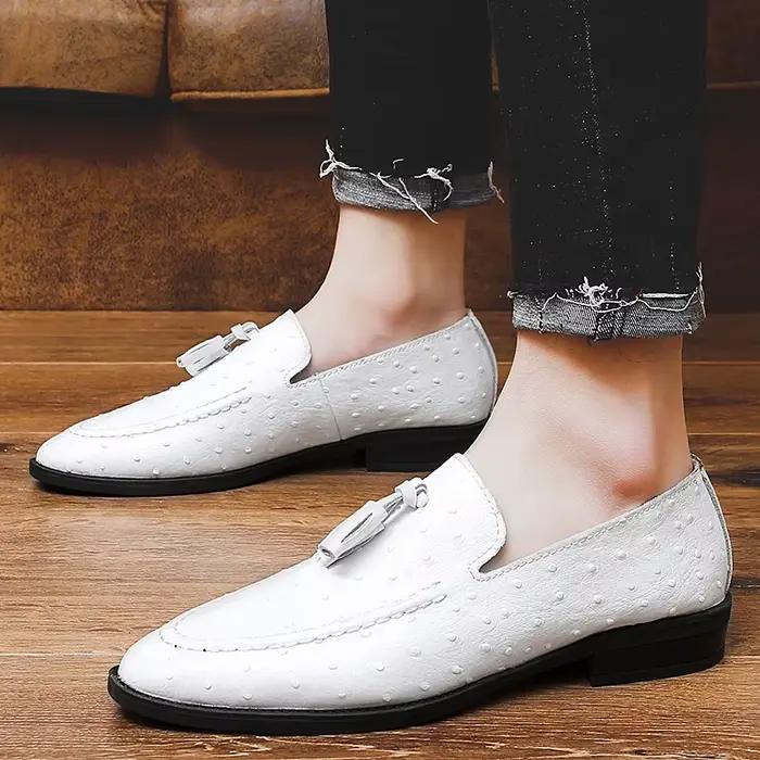 Mocassins en cuir pour hommes, chaussures de marque blanches à pompon, mocassins décontractés, chaussures Oxford plates pour hommes, chaussures de bateau pour hommes d'affaires