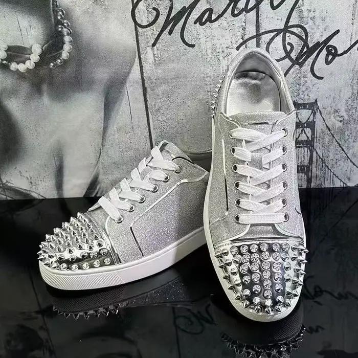 Hommes de luxe mode hip hop rock rivets chaussures à lacets clouté chaussure argent designer pointes appartements