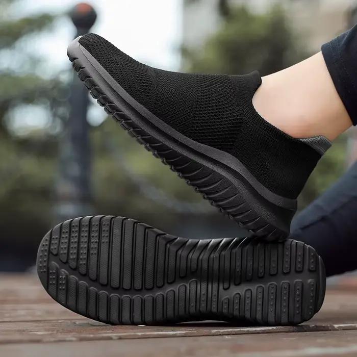 Chaussures vulcanisées femmes hommes baskets sans lacet chaussures décontractées hommes mocassins 2024 nouvelle marche Zapatillas Hombre Plus chaussures de Couple