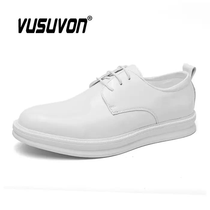 Hommes Derby chaussures mode respirant en cuir verni mocassins 38-46 taille semelle en caoutchouc en plein air décontracté garçons printemps Mules robe appartements