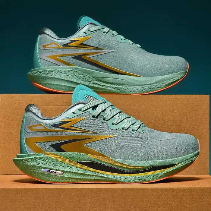 Chaussures de course à usage extérieur