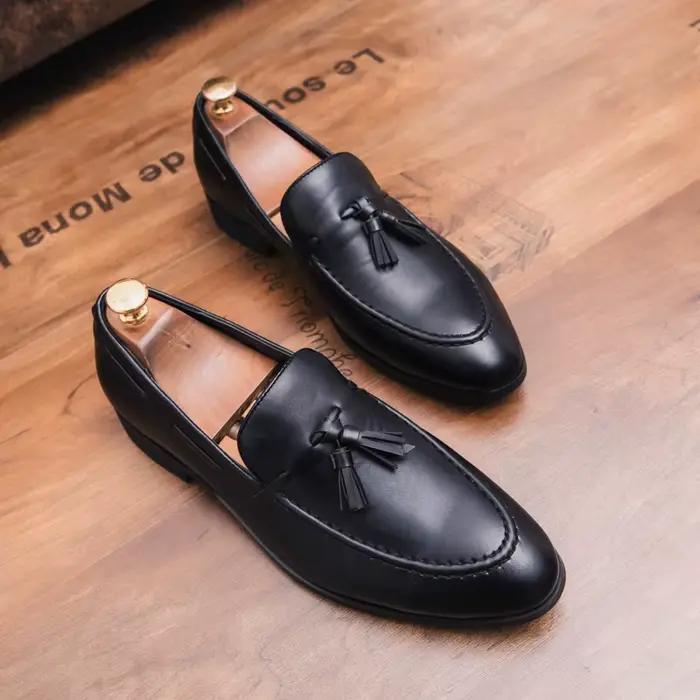 Chaussures sociales en cuir pour hommes, chaussures formelles de haute qualité, mocassins d'affaires décontractés avec pompons, chaussures habillées confortables