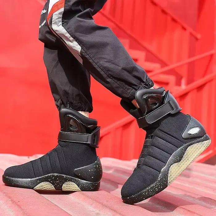 Bottes de Retour vers le Futur LED avec Télécommande pour Fêtes Spéciales Occasions Uniques Femme
