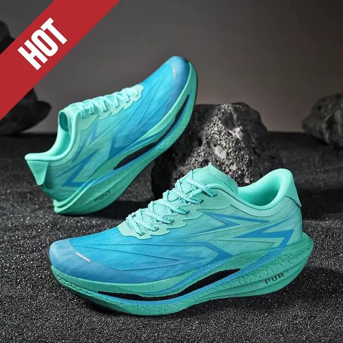 Chaussures de course avec plaque en carbone