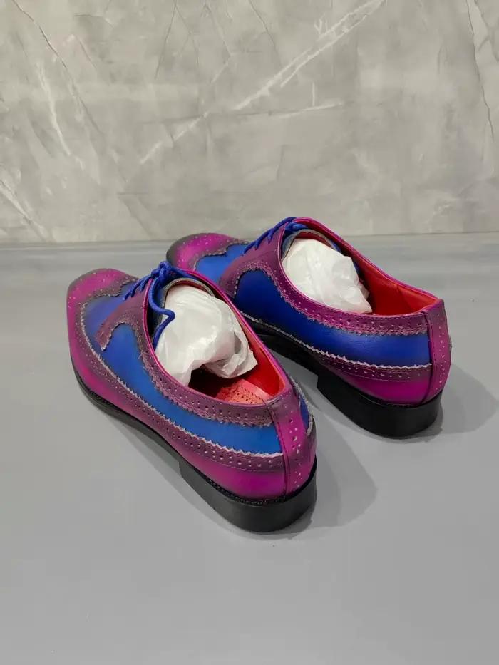Chaussures en cuir à bout carré patchwork bleu violet pour hommes