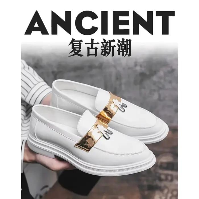 Mocassins à petits pompons blancs à semelle épaisse résistants à l'usure pour hommes