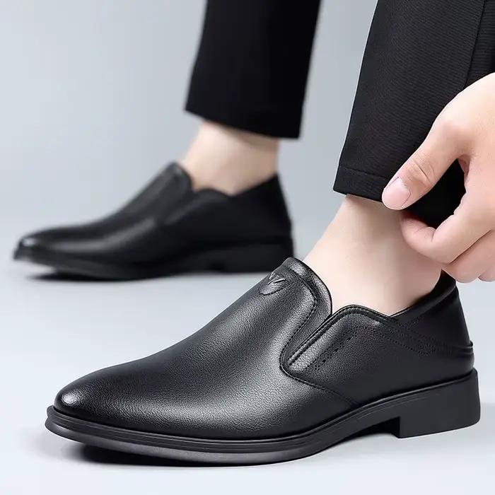 Chaussures habillées pour hommes de haute qualité mocassins de créateur hommes chaussures en cuir de vache de mode pour hommes britanniques bout pointu nouvelles chaussures de créateur hommes