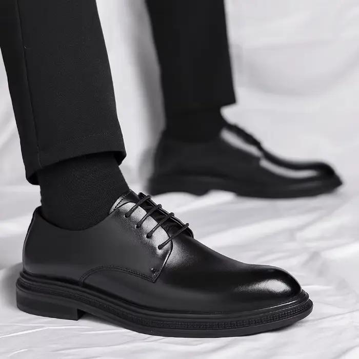 Chaussures en cuir noir pour hommes