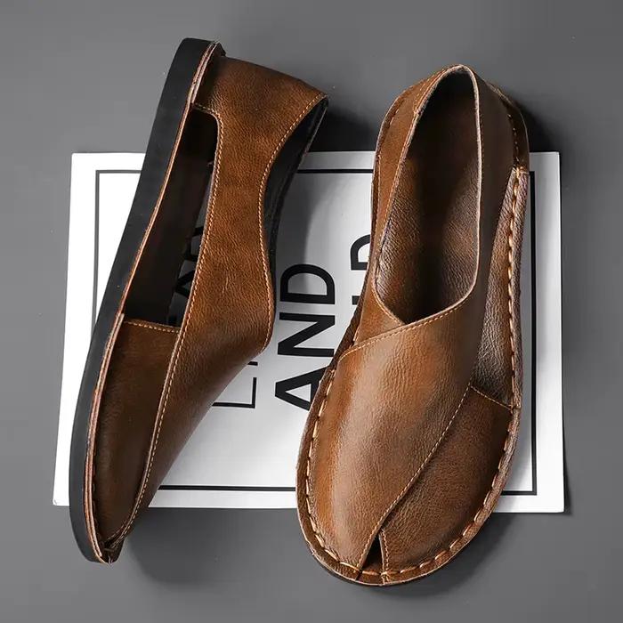 Sandales d'été en cuir véritable pour hommes, chaussures de plage pour jeunes, pantoufles légères et respirantes, sandales basses pour hommes