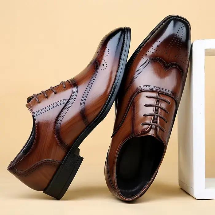 Chaussures en cuir brillant pour hommes de marque de luxe