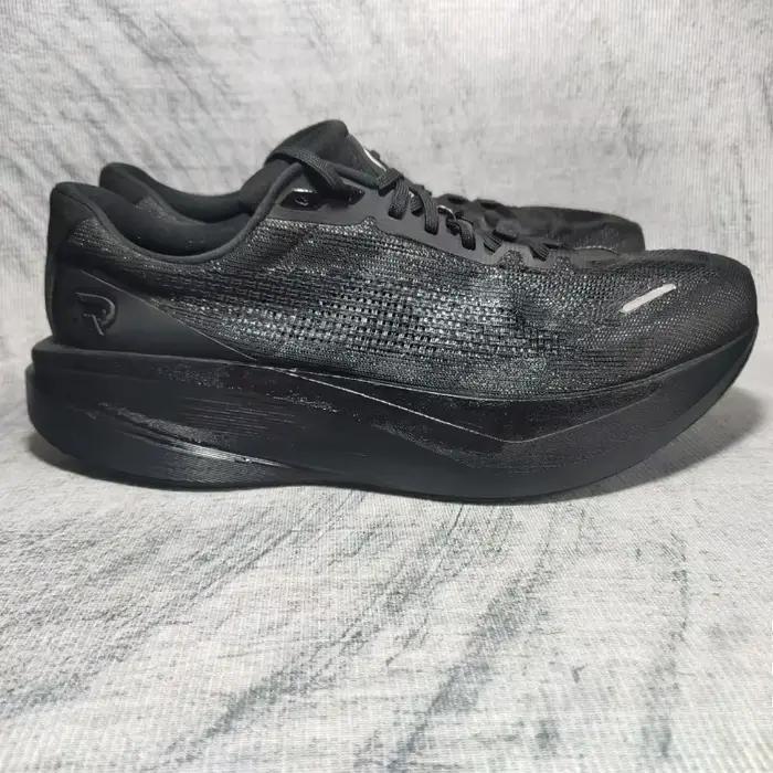 Chaussures de course de marque originale pour hommes et femmes, chaussures de sport de bonne qualité, chaussures de sport unisexes avec plaque en carbone, chaussures de sport à semelles épaisses pour 