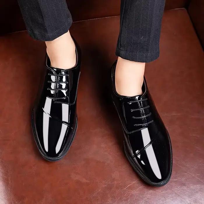 Chaussures en cuir verni brillant pour hommes