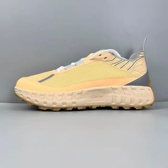 Chaussures de trail pour homme et femme confortables antidérapantes pour randonnée montagne et activités sportives décontractées