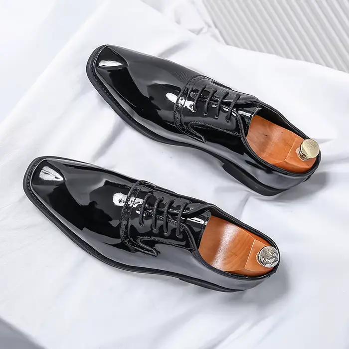 Marque de luxe haut de gamme Banquet robe chaussures hommes chaussures en cuir brillant vert hommes marié chaussures de mariage fond plat anti-dérapant