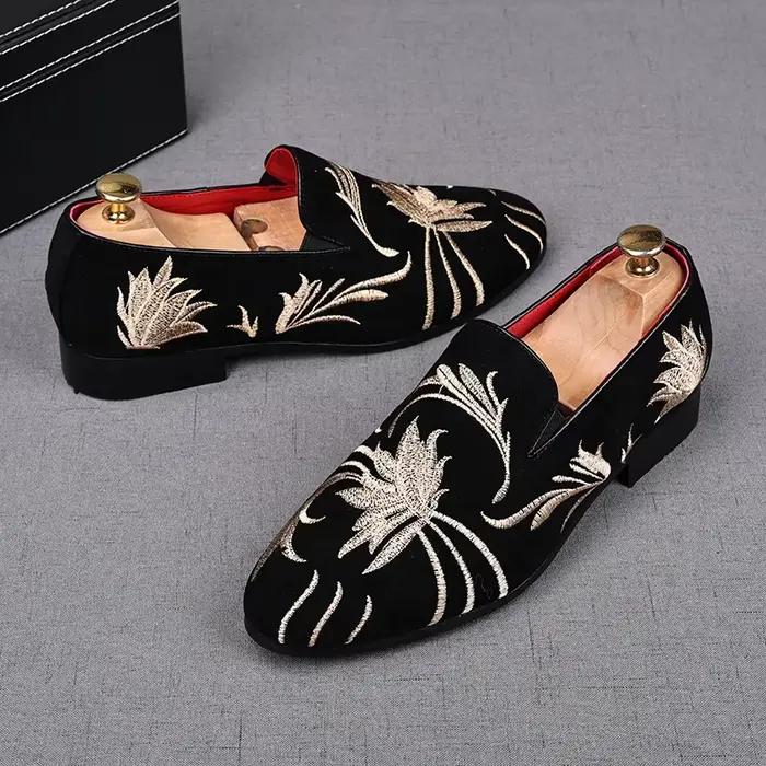 Hommes chaussures en cuir suédé concepteur broderie hommes mocassins de luxe de haute qualité mocassins marque fête chaussures de mariage chaussures plates pour homme 38-48