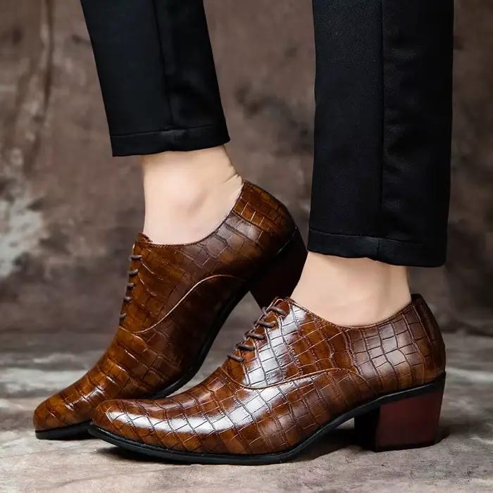 Chaussures de luxe homme en cuir verni bout pointu semelle en caoutchouc et intérieure en EVA pour mariage et événements sociaux