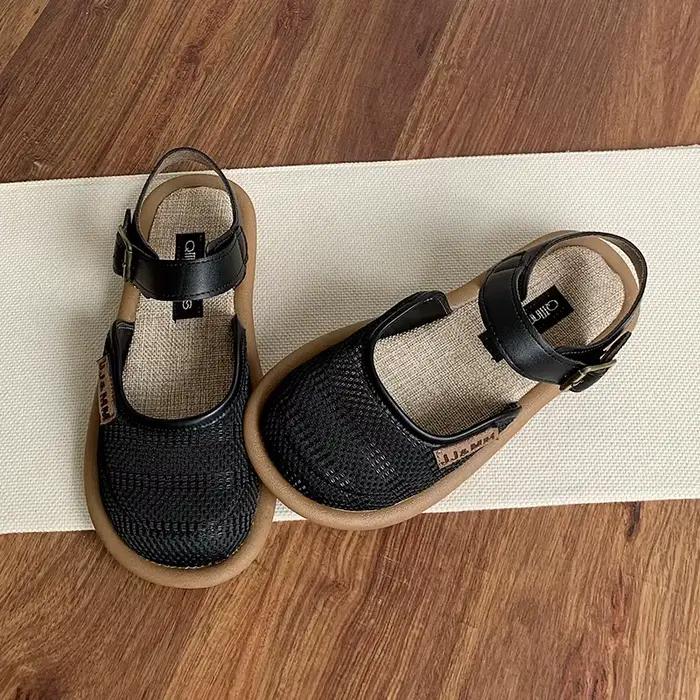 Baotou pantoufles 2025 chaussures d'été pour femmes sandales respirantes à fond plat décontractées