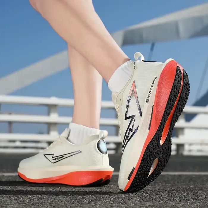 Chaussures de course planche de carbone spécialité Marathon hommes sport respirant léger femmes confortable athlétique antidérapant baskets