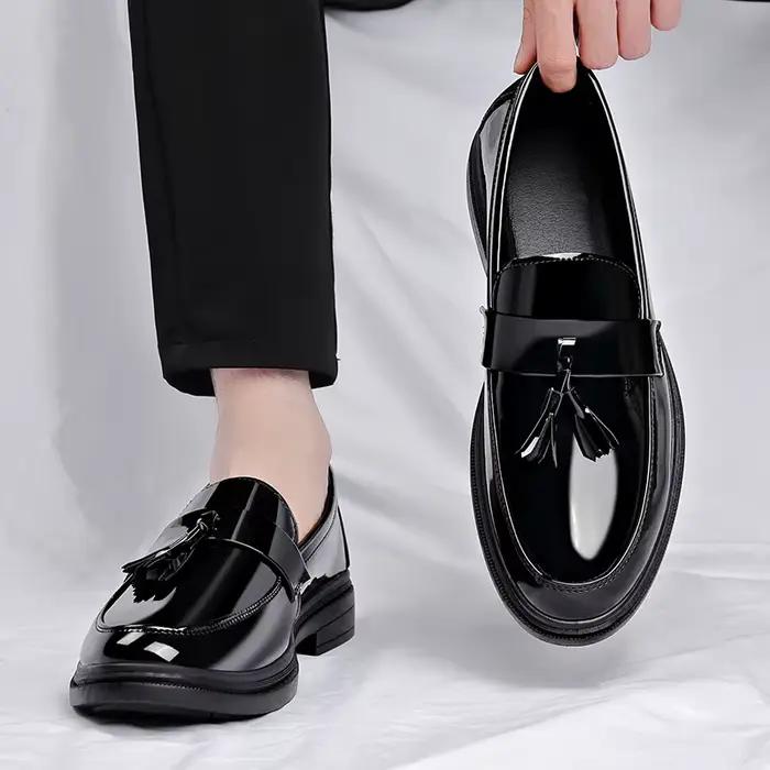 Mocassins en cuir verni pour hommes