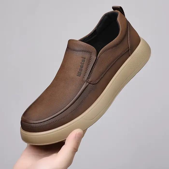 Chaussures décontractées pour hommes à enfiler en cuir, semelle souple, légères, mode printemps-automne, bout rond, talon bas, semelle en PU