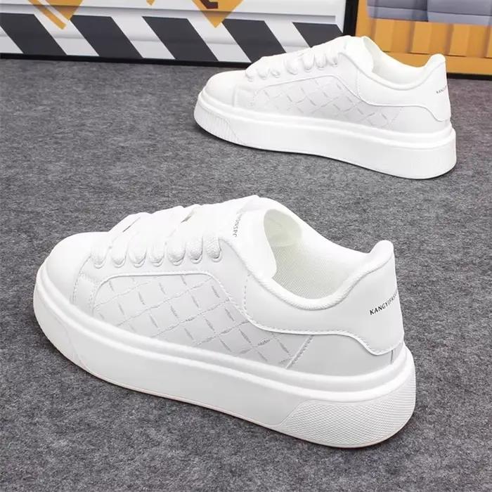 2025 chaussures pour hommes chaussures blanches à l'intérieur des chaussures de planche de Couple élévatrices avec chaussures de sport décontractées en cuir à semelles épaisses chaussures d'étudiant