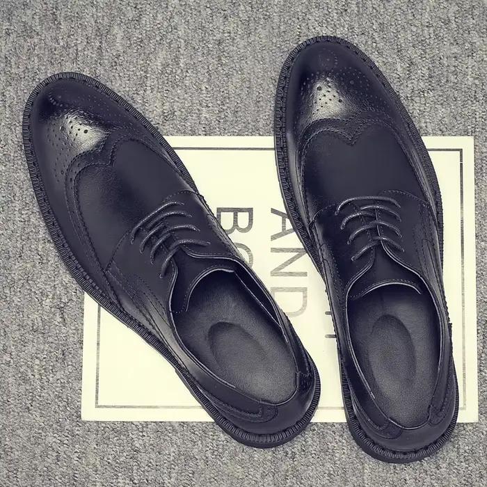Chaussures Oxford à bout d'aile pour hommes faites à la main