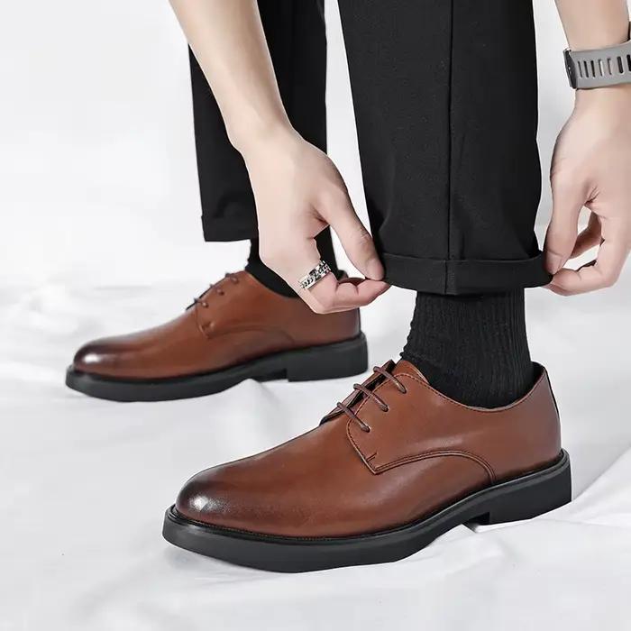 Chaussures de bureau en cuir Brogue classiques pour hommes