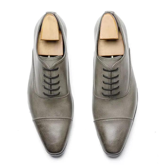 Chaussures en cuir pointues pour hommes