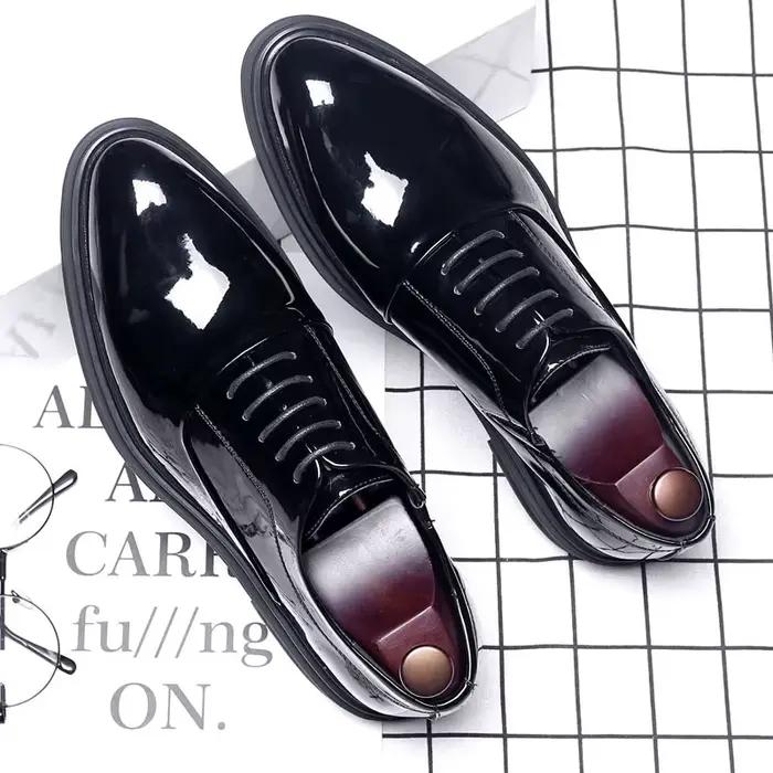 Chaussures britanniques en cuir à bout pointu pour hommes
