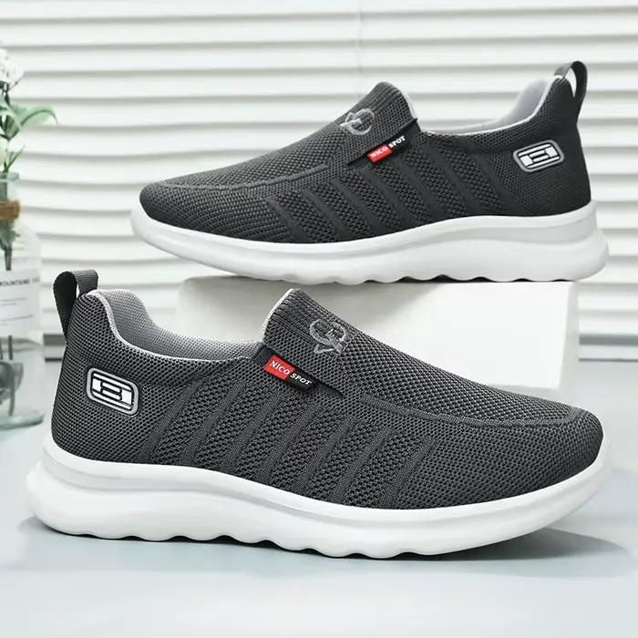 Chaussures de marche noires 2026