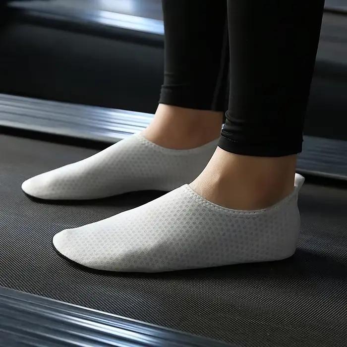 Chaussures de plongée pour femmes, chaussures aquatiques pour hommes, chaussettes de sport aquatiques pour la plage, baskets pieds nus, chaussures de fitness, de danse, de natation, de surf et de plon