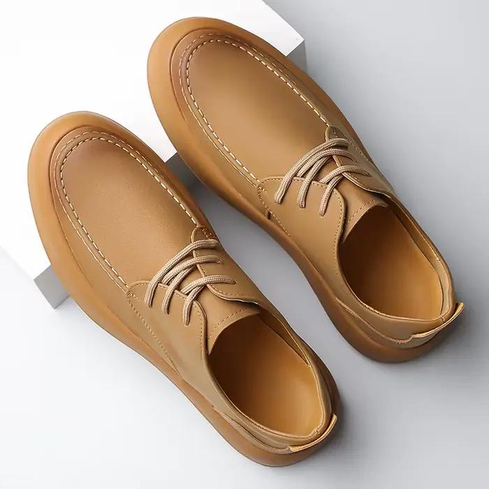 Chaussures décontractées brogues pour hommes en cuir véritable, baskets pour affaires, chaussures personnalisées et tendance pour printemps automne occasions spéciales